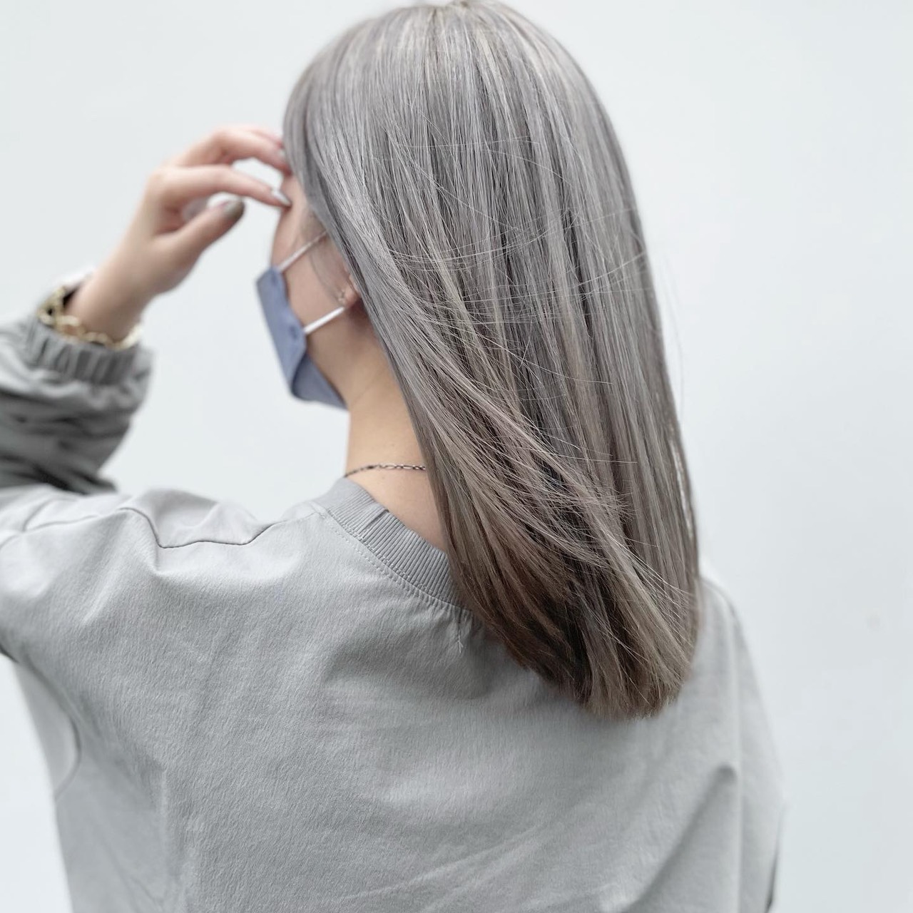 士林染髮-銀白色-漂髮-nomad hair-黑曜光感護髮-olaplex結構護髮